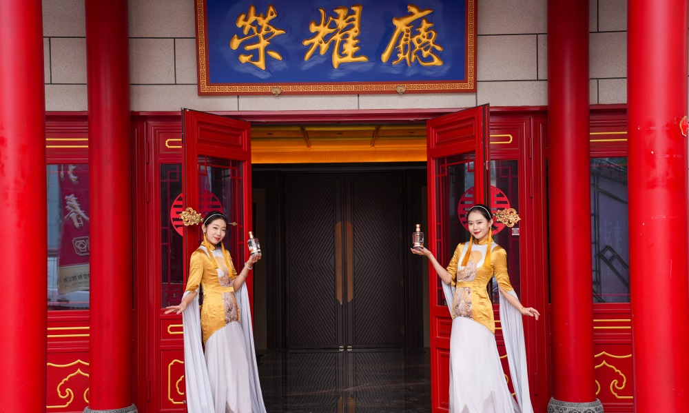 模特3.jpg 模特3.jpg