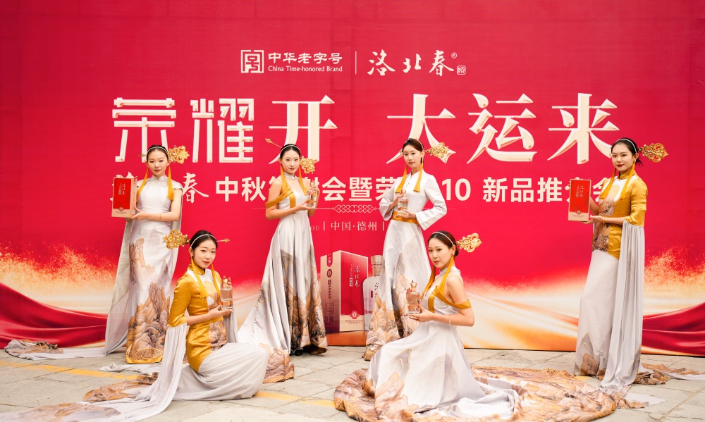 模特1.jpg 模特1.jpg