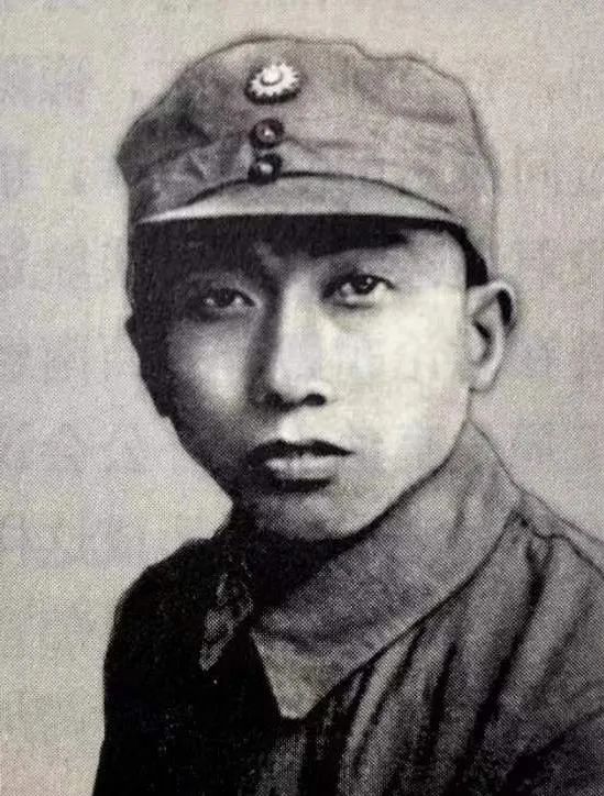 何郝炬.jpg 何郝炬.jpg